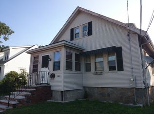 15 Freeman Ave, West Roxbury, MA 02132
