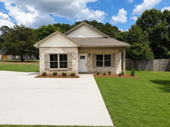 4033 32nd St SW, Lanett, AL 36863