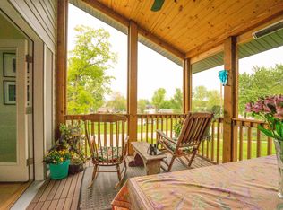 33160 N Cove Rd, Grayslake, IL 60030