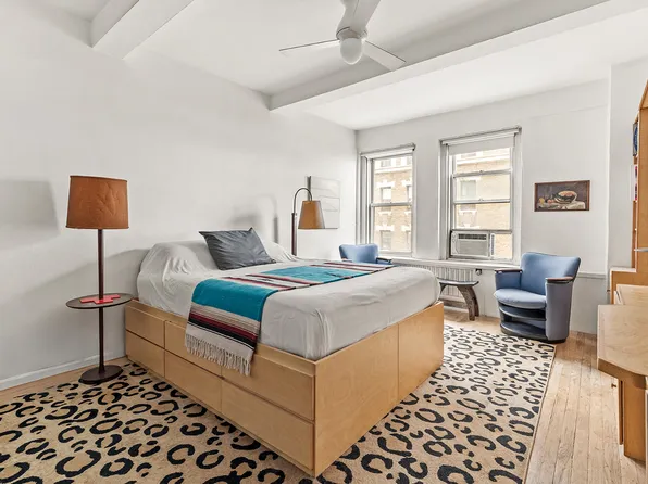 310 Riverside Drive image 4 of 7