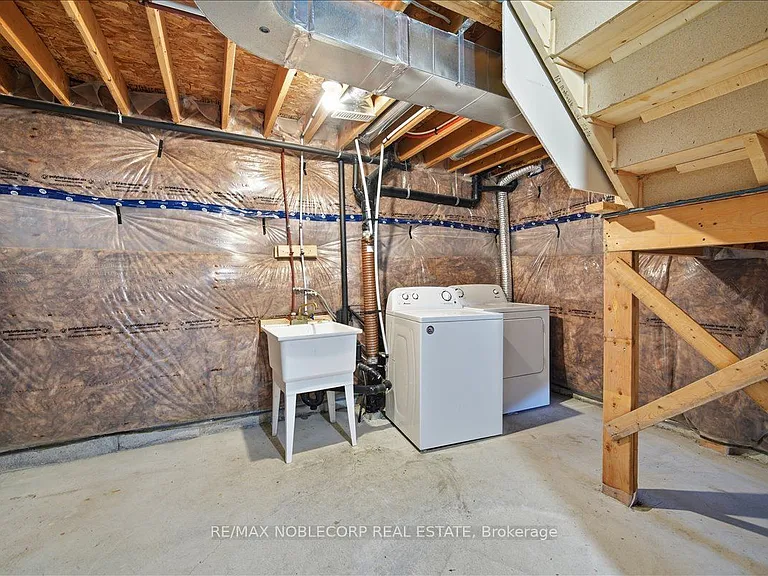 226 Bruce Cameron Dr — Photo 41