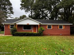306 Lafayette St, Senatobia, MS 38668