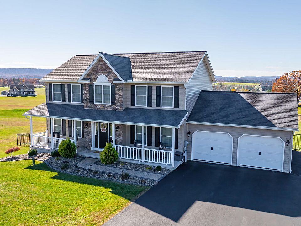 1st image of 26 Highland Garden Dr