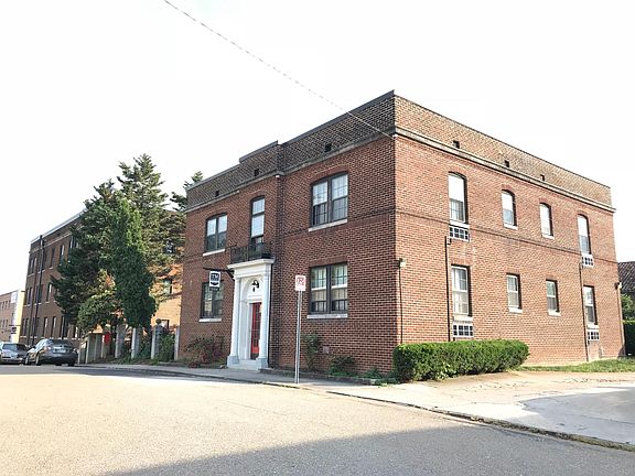 2nd image of 605 King St APT 4