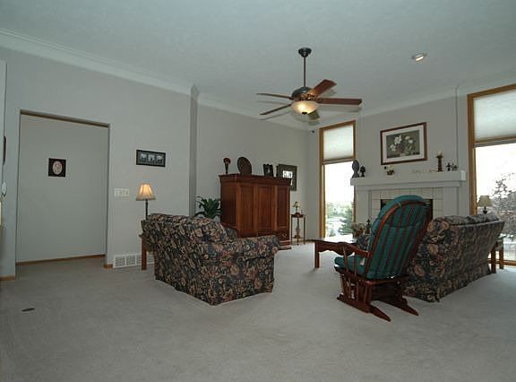 2nd image of 2009 Franklin Dr