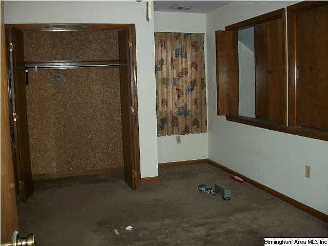 2nd image of 217 Meadowood Ln