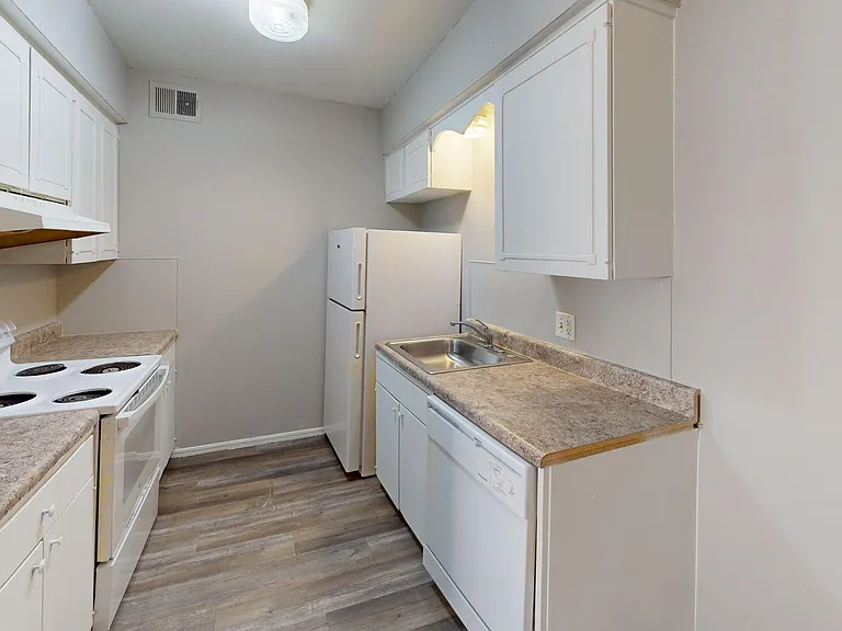 Autumn Ridge Apartments — Photo 21