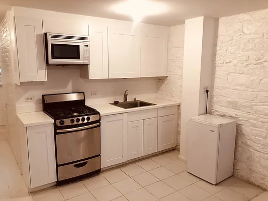 Rented by Double R Ventures LLC | media 37