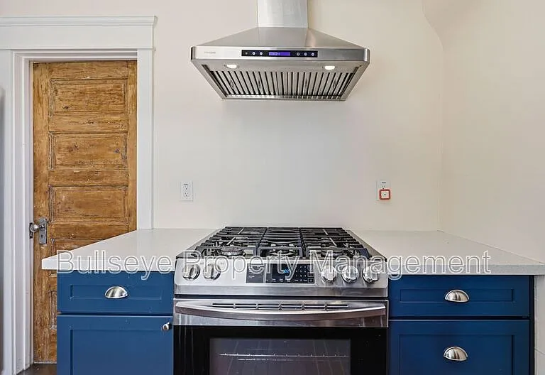 1238 E McKinley St — Photo 17