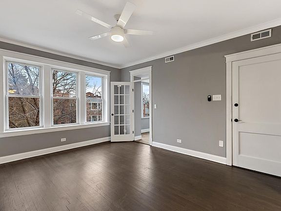 3rd image of 3312 W Cullom Ave #2