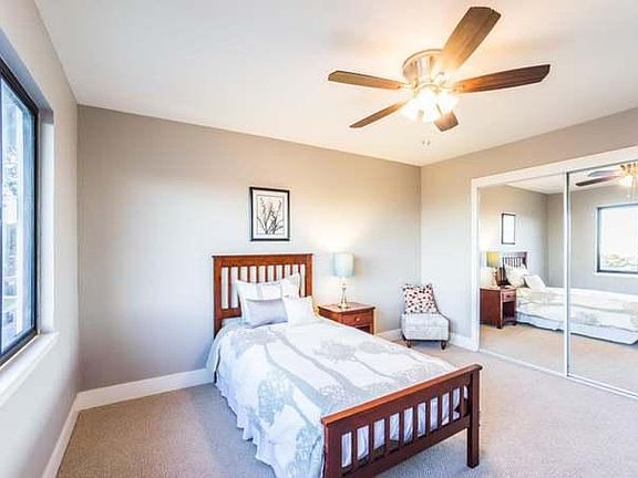 5th image of 1661 Crestwood Dr