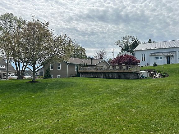 5th image of 4570 6th St