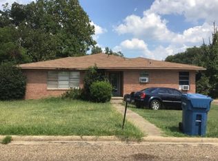 311 E Magnolia Dr, Mount Pleasant, TX 75455