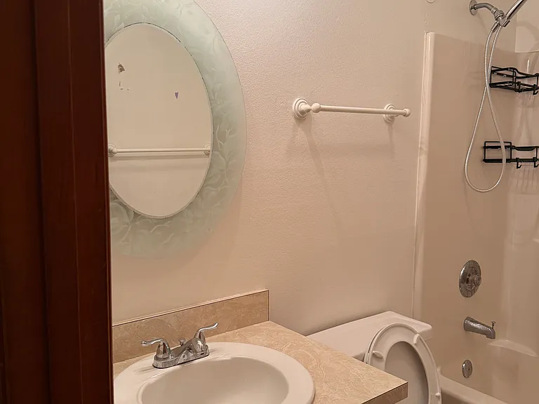 2396 Sheffield Dr — Photo 4