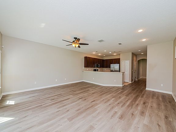 4th image of 11527 84th Street Cir E Unit 101