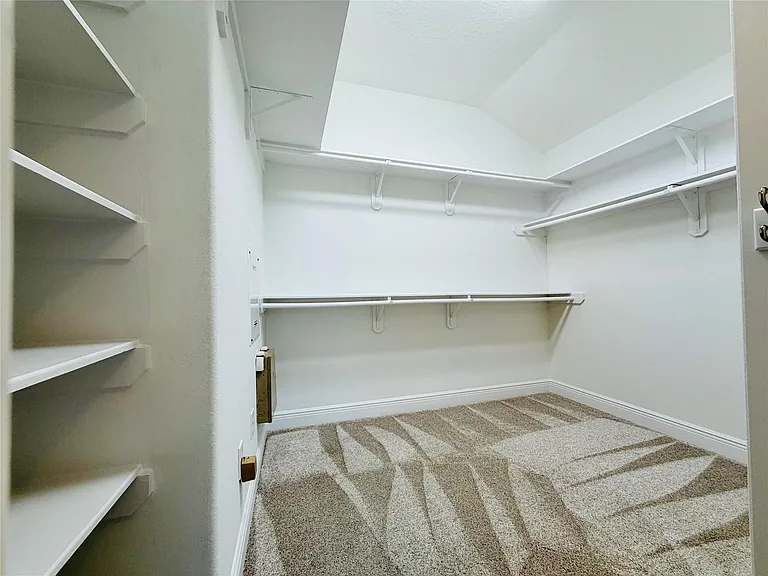 20515 Lantern Springs Ln — Photo 26