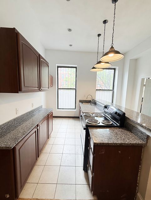 1st image of 669 Massachusetts Ave #1