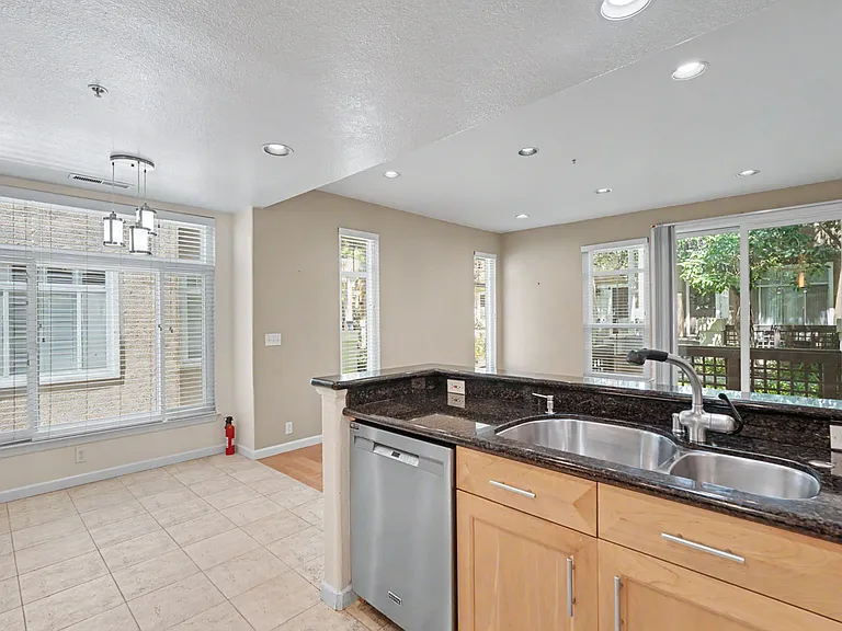 437 Camille Cir #1-11 — Photo 5