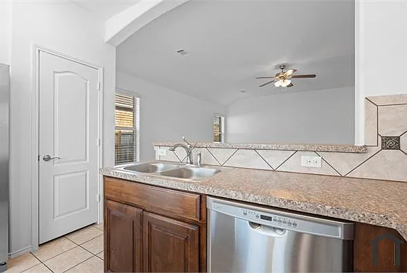4013 Winter Springs Dr — Photo 4