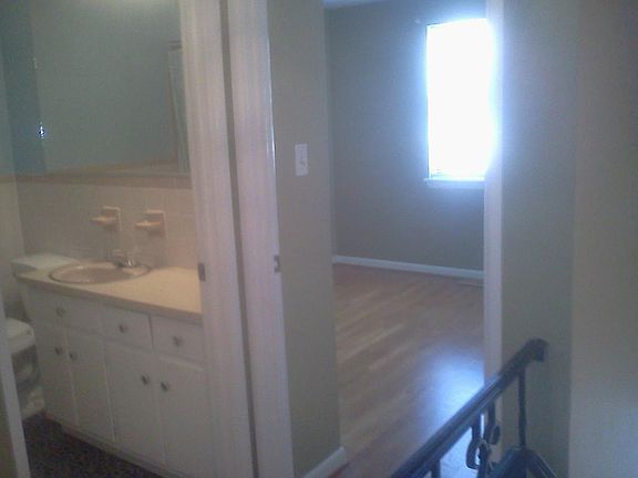 5th image of 1107 E Ocean View Ave APT 4