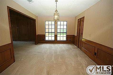 5th image of 3244 Sugarbush Dr