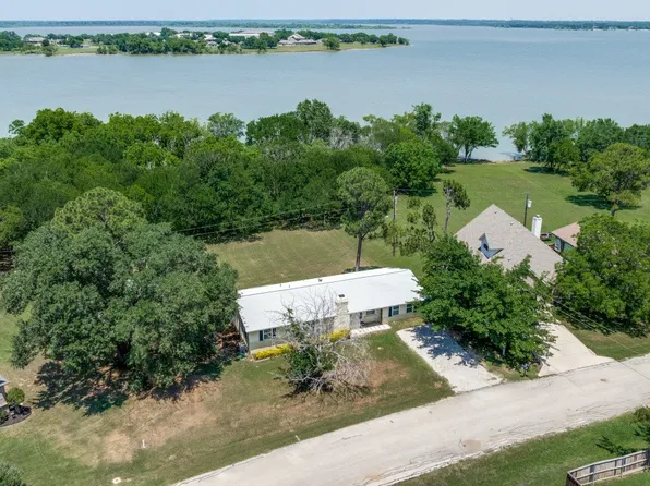 104 Cove Dr, Shady Shores, TX 76208