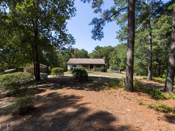 8888 Hightower Trl, Snellville, GA 30039