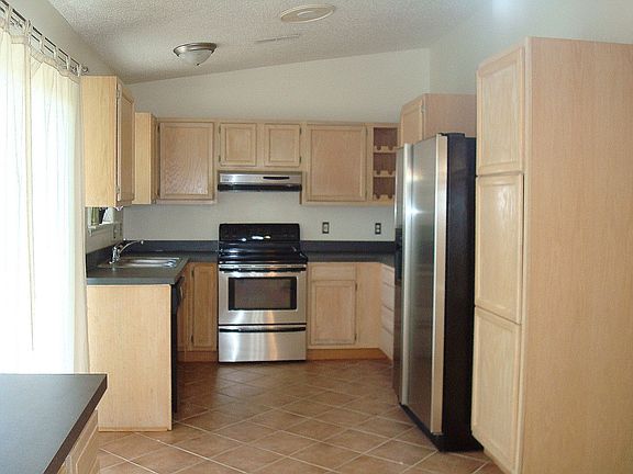 4th image of 3200 Sugar Creek Dr