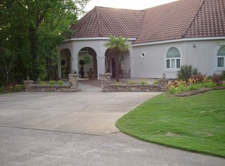 1 Oak Ridge Dr, Sylacauga, AL 35151