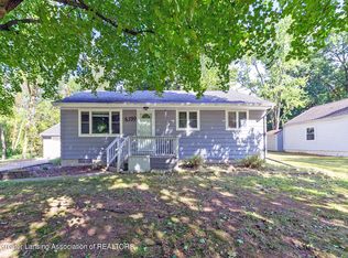 6399 W Lake Dr, Haslett, MI 48840