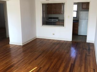 2220 W Farwell Ave #2, Chicago, IL 60645