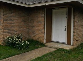 301 Sherry St APT B, Arlington, TX 76010