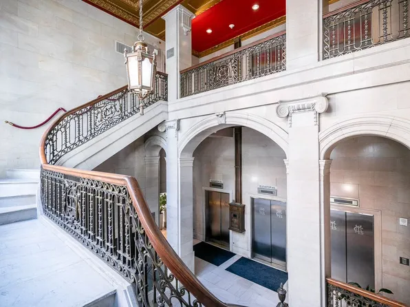 Court Square Apartments