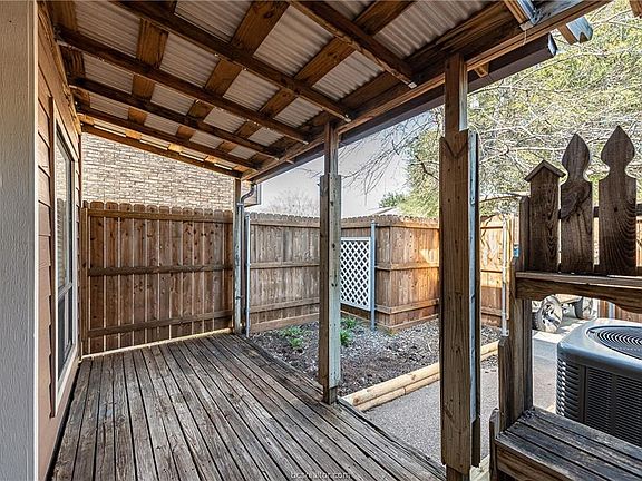 2nd image of 2807 Wildflower Dr APT 4