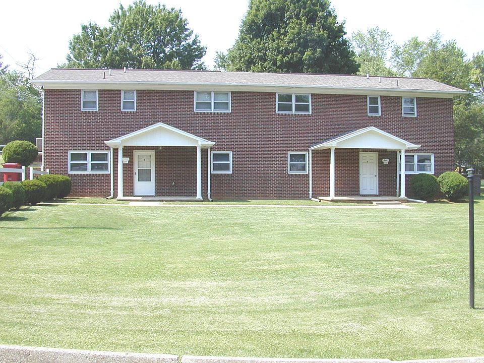 2nd image of 415 Brookhaven Dr