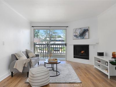 5540 Owensmouth Ave APT 221, Woodland Hills, CA, 91367