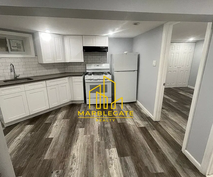 21 Harrison Pl #1