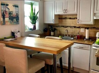 525 Green St #B, Cambridge, MA 02139