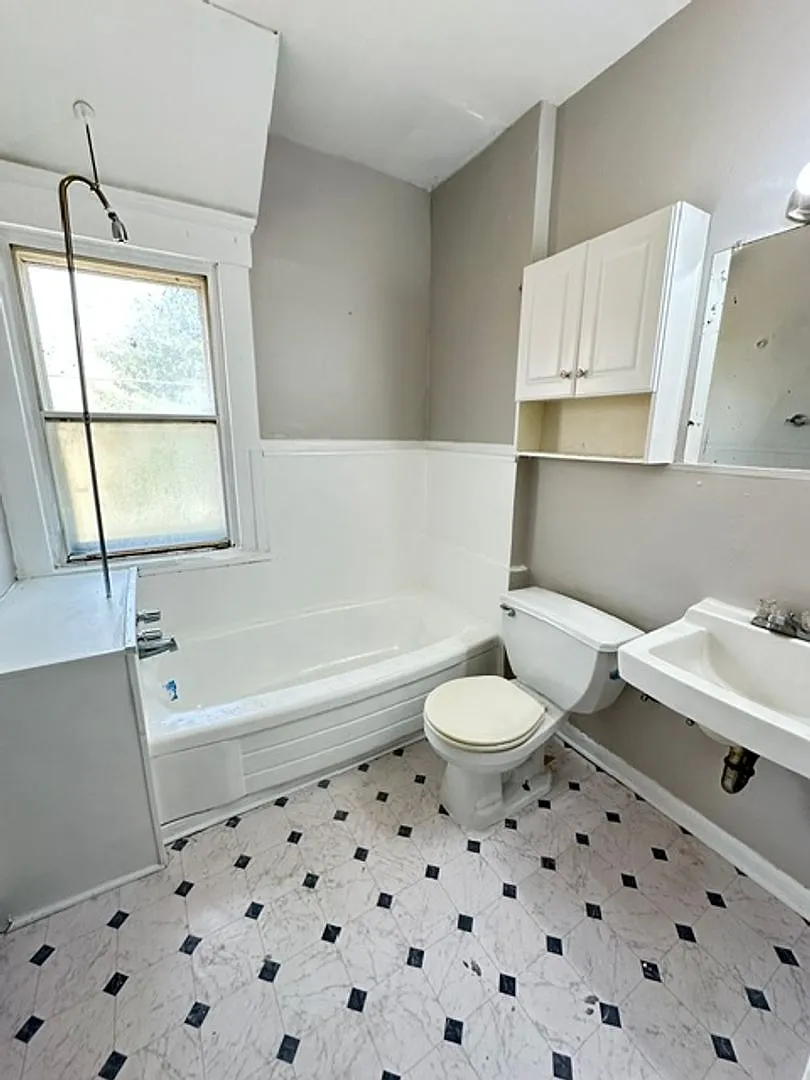 1257 East Erie Ave — Photo 4