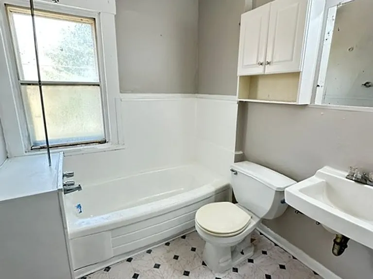 1257 E Erie Ave — Photo 4