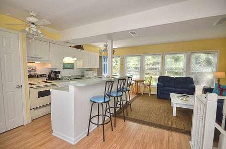 5th image of 4018 E Dolphin Dr