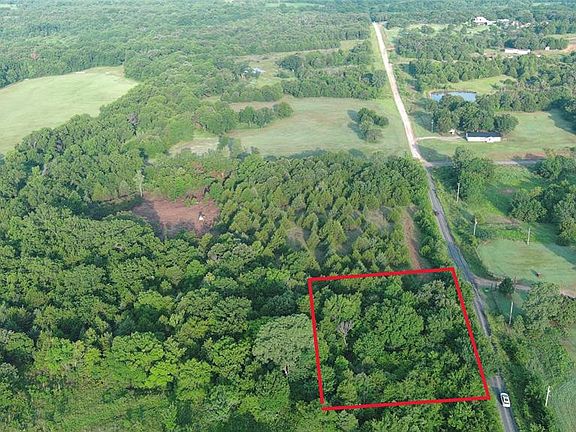 2nd image of 2 E 1050th Rd