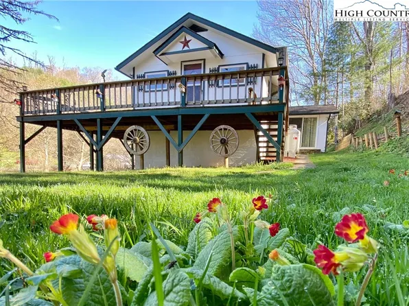 608 Fees Branch Road, Lansing, NC 28643