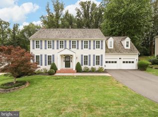 10809 Fieldwood Dr, Fairfax, VA 22030