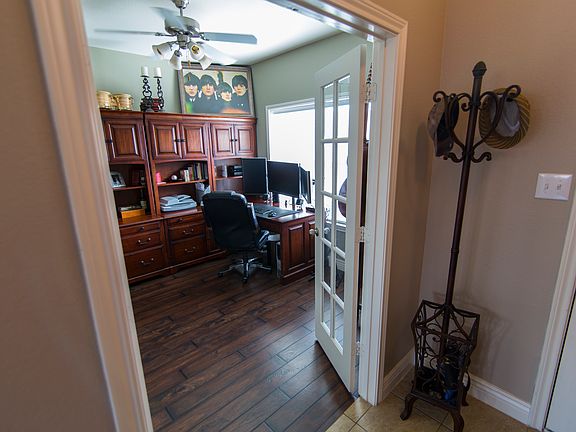 5th image of 6000 Greenmeadow Dr