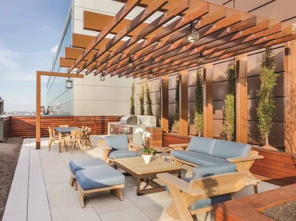 100 Lovejoy Wharf N #5, Boston, MA 02114