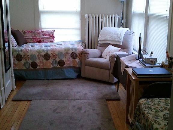 5th image of 590 Holly Ave #15-16