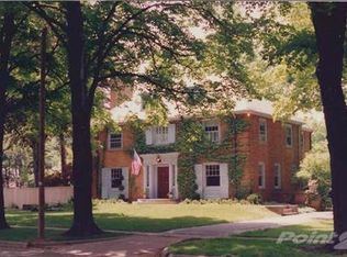 109 N Detroit St, Buchanan, MI 49107