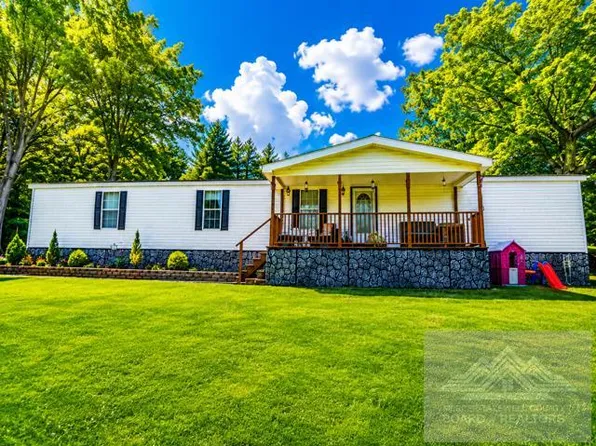 4414 Matoaka Rd, Rock, WV 24747