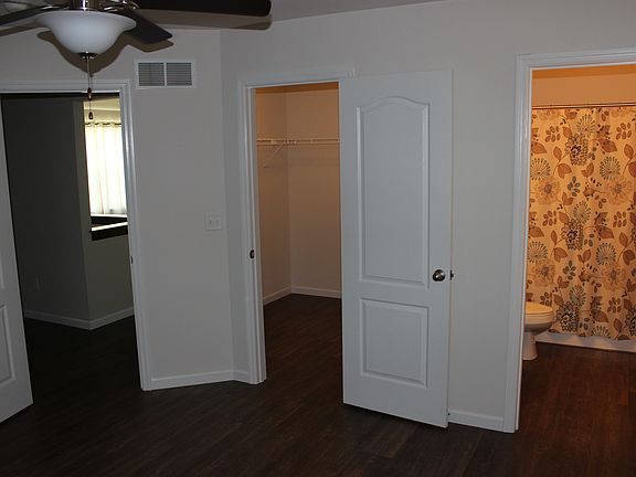 5th image of 2331 Central Park Dr